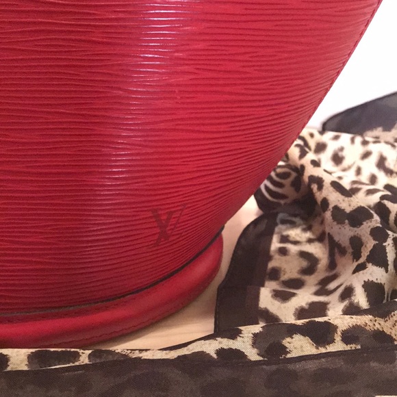 🎉HP🎉 Sale! Louis Vuitton Epi Saint Jacques GM Castillan Tote # AS0926 - Picture 4 of 17